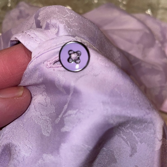 CAbi Lavender Lilac Rose Brocade Sleeveless Blouse with Enamel style buttons - Picture 11 of 14